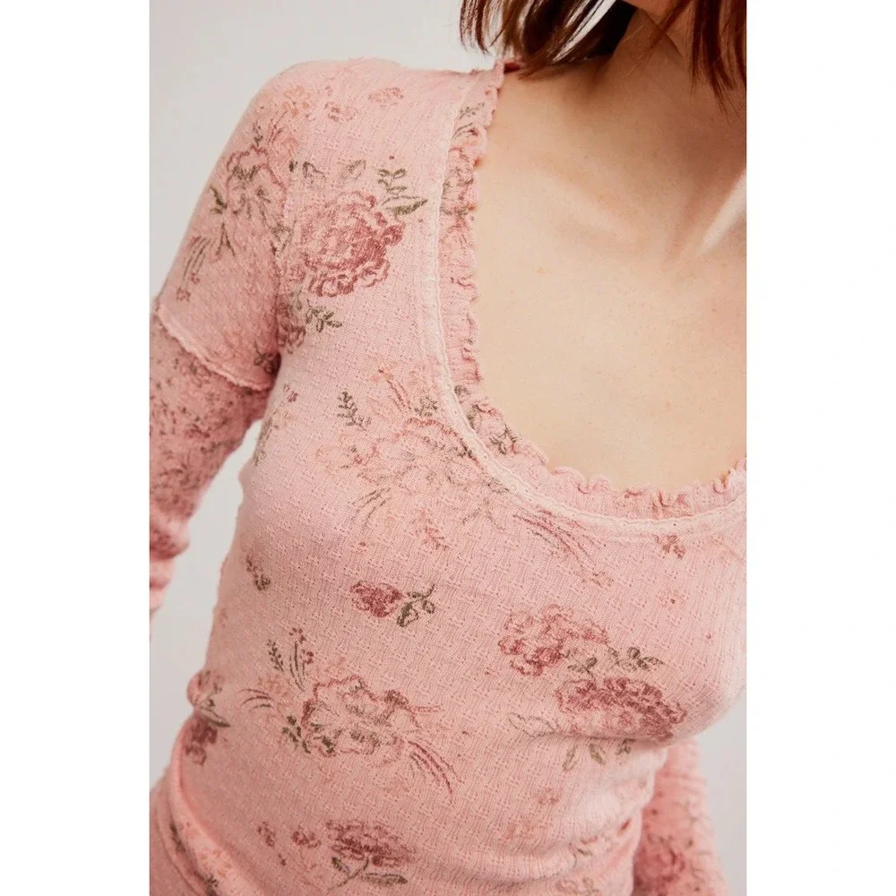 We the Free Clover Pink Floral Thermal Long Sleeve Lettuce Hem‎ Top Size Small